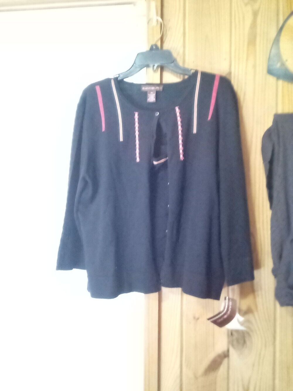 Bandolino Women's Black With Red And Beige XL Cardigan W Twin L Tank